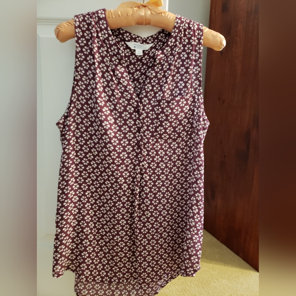 Market & Spruce floral sleeveless top - size Small